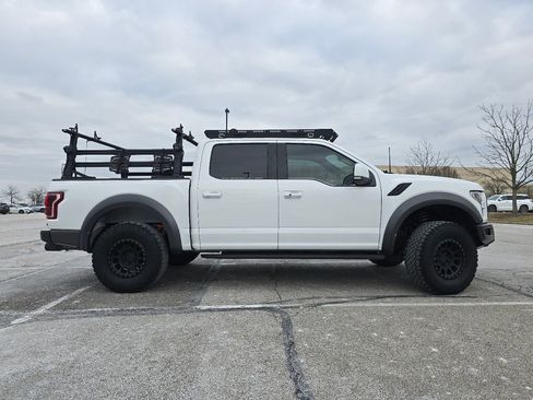 Used 2019 Ford F150 Raptor w/ Equipment Group 802A Luxury image 19
