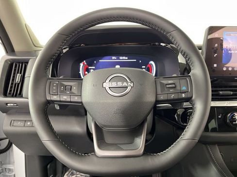 New 2026 Nissan Pathfinder SL w/ SL Premium Package AWD/4WD image 21