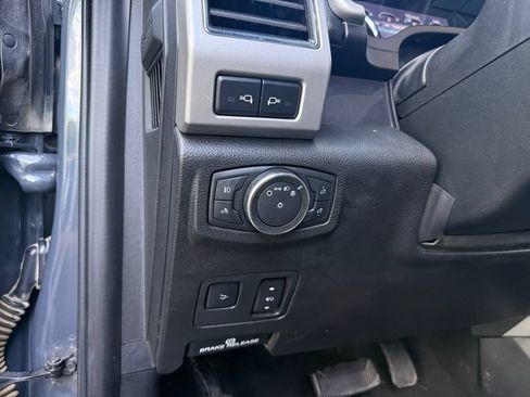 Used 2021 Ford F350 Lariat AWD/4WD image 29