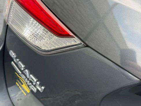 Used 2023 Subaru Forester AWD/4WD image 9