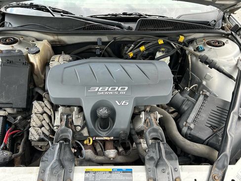 Used 2005 Buick LaCrosse CXL w/ Gold Convenience Package image 12