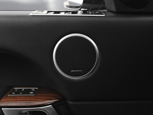 Used 2016 Land Rover Range Rover HSE image 31