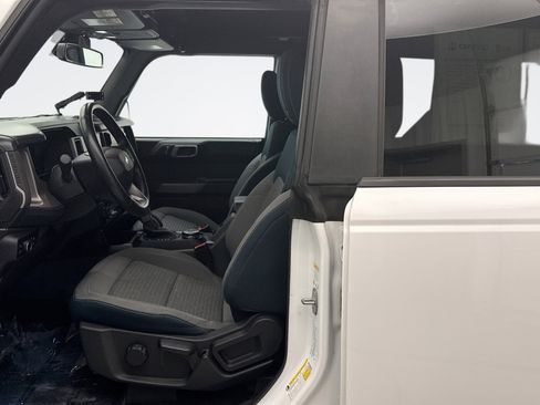 Used 2023 Ford Bronco Outer Banks image 11