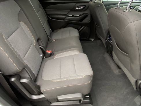 Used 2020 Chevrolet Traverse LS image 12