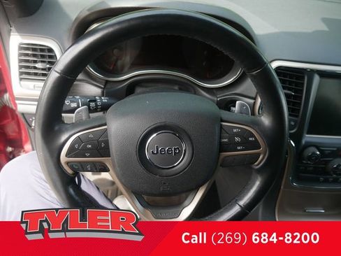 Used 2015 Jeep Grand Cherokee Limited w/ Luxury Group II AWD/4WD image 28