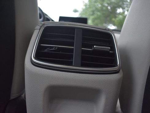 Used 2025 Genesis G70 2.5T AWD/4WD image 28