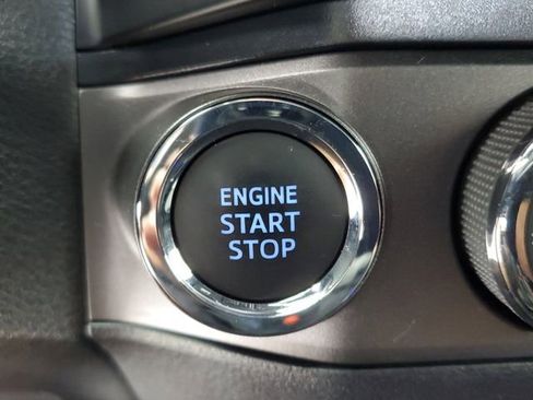 Used 2021 Toyota Tacoma TRD Off-Road AWD/4WD image 30