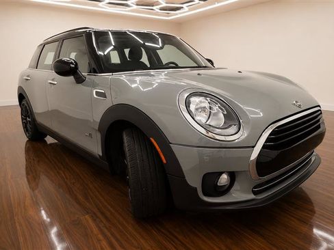 Used 2019 MINI Cooper Clubman ALL4 AWD/4WD image 10