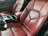 Certified 2024 Porsche Macan image 5