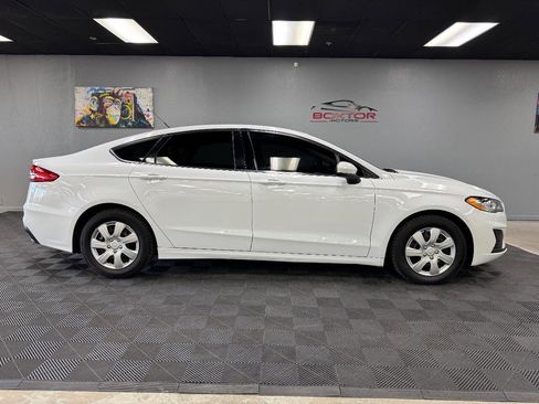 Used 2019 Ford Fusion S image 15