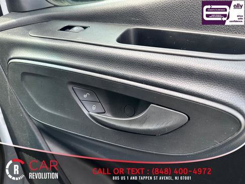 Used 2023 Mercedes-Benz Sprinter 2500 image 11