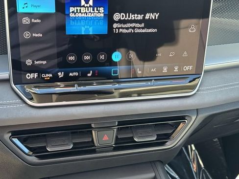 New 2026 Volkswagen Tiguan SE FWD image 24