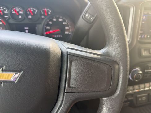 Used 2024 Chevrolet Silverado 1500 Custom image 12