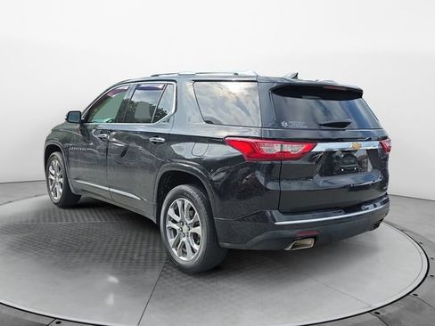 Used 2019 Chevrolet Traverse Premier FWD image 3