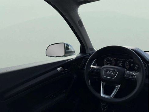 Certified 2025 Audi Q5 2.0T Premium Plus w/ Premium Plus Package image 12
