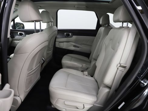 Used 2021 Kia Sorento SX image 14