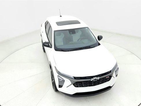 Used 2024 Chevrolet Trax RS w/ Sunroof Package image 20