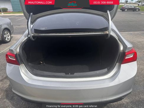 Used 2016 Chevrolet Malibu LT FWD image 9