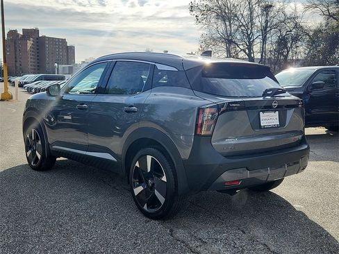 New 2026 Nissan Kicks SR image 3