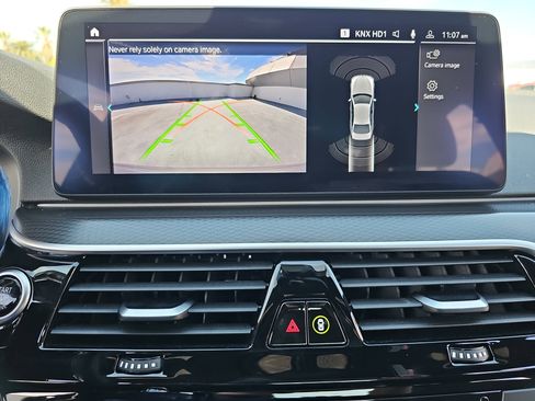 Used 2023 BMW 530e w/ M Sport Package image 23