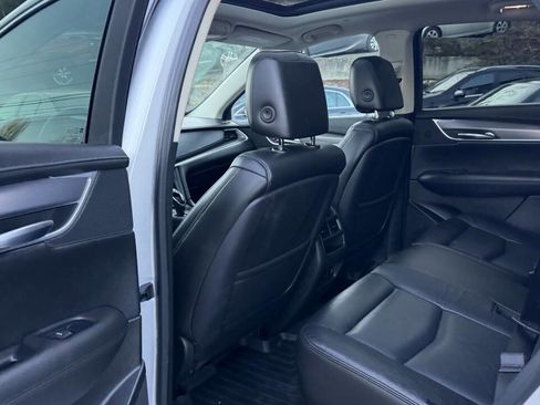 Used 2017 Cadillac XT5 Luxury w/ Driver Awareness Package image 24