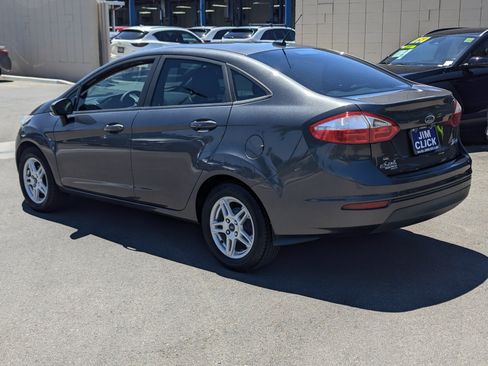 Used 2019 Ford Fiesta SE FWD image 4