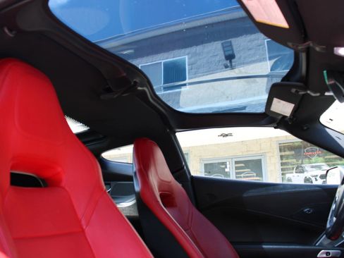 Used 2014 Chevrolet Corvette Stingray Coupe image 23