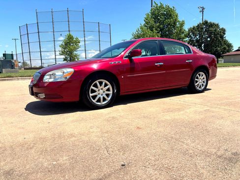 Used 2008 Buick Lucerne CXL w/ Ultra Confidence Package image 2