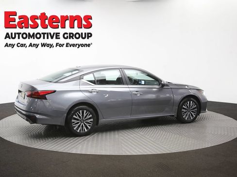 Used 2023 Nissan Altima 2.5 SV w/ SV Premium Package AWD/4WD image 43