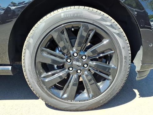 Certified 2024 Lincoln Navigator Reserve AWD/4WD image 24