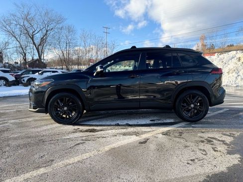 Used 2024 Toyota Corolla Cross AWD Hybrid image 3