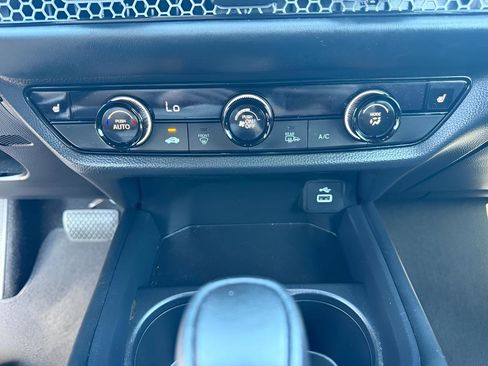 Certified 2024 Honda HR-V Sport image 30