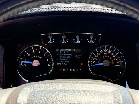 Used 2013 Ford F150 Lariat w/ Mid Equipment Group AWD/4WD image 23