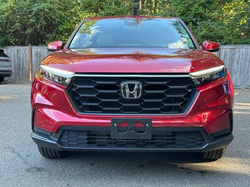 Certified 2025 Honda CR-V LX image 3