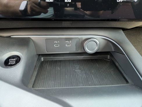 New 2026 Nissan Sentra SR w/ Floor Mat Package FWD image 33