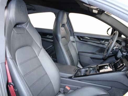 New 2025 Porsche Panamera 4 image 26