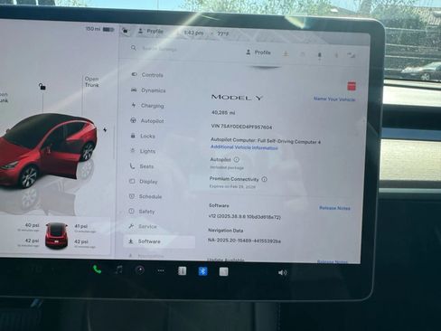 Used 2023 Tesla Model Y 2WD image 17