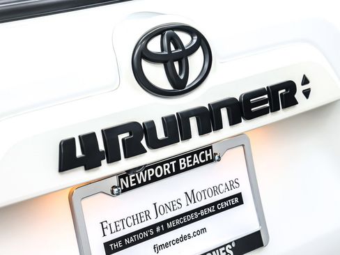 Used 2023 Toyota 4Runner SR5 Premium image 10