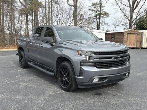 Used 2021 Chevrolet Silverado 1500 RST w/ LPO, Blackout Package image 3
