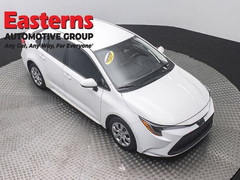 Used 2024 Toyota Corolla LE FWD image 3
