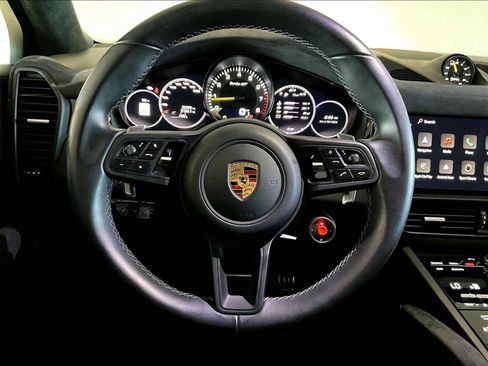 Used 2022 Porsche Cayenne Turbo GT AWD/4WD image 18