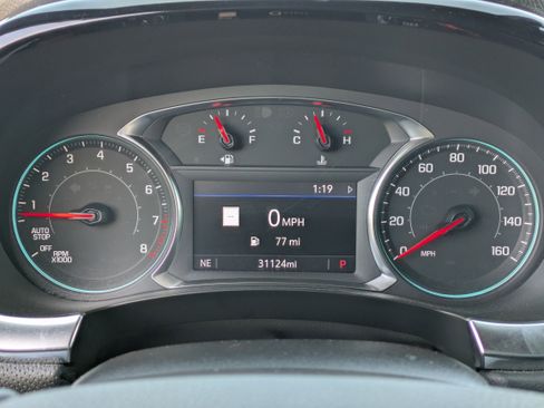 Used 2023 Chevrolet Traverse RS image 30