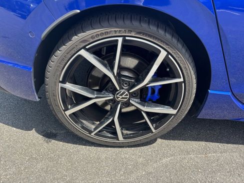 Used 2022 Volkswagen Golf R AWD/4WD image 23