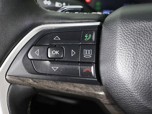 Used 2024 Jeep Grand Cherokee Limited w/ Luxury Tech Group II AWD/4WD image 46