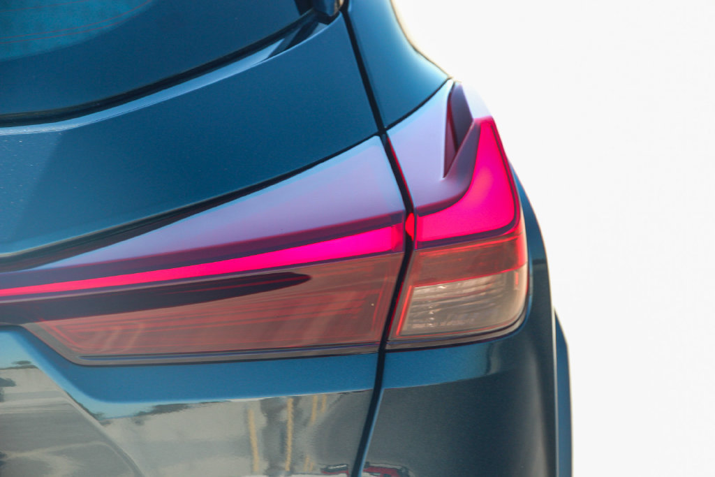 Certified 2024 Lexus UX 250h FWD image 8