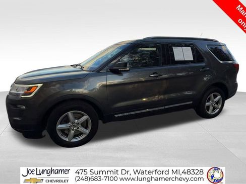 Used 2018 Ford Explorer XLT w/ Equipment Group 201A image 4