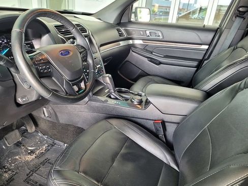 Used 2017 Ford Explorer Limited AWD/4WD image 11