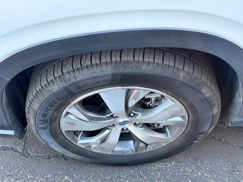 Used 2019 Subaru Ascent Premium image 7