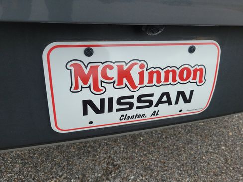 Used 2023 Hyundai Venue SEL image 34