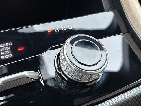 New 2025 Jeep Grand Cherokee Limited image 35